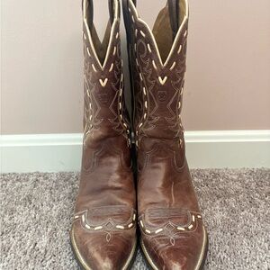 Ariat Women's Classic Brown Leather Boots